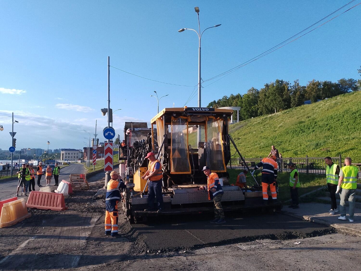 Дорожники начали работы на Милиционной