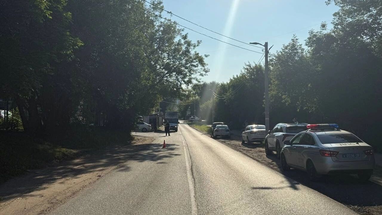 В Йошкар-Оле водитель Lada Х-Rаy на пешеходном переходе сбил женщину
