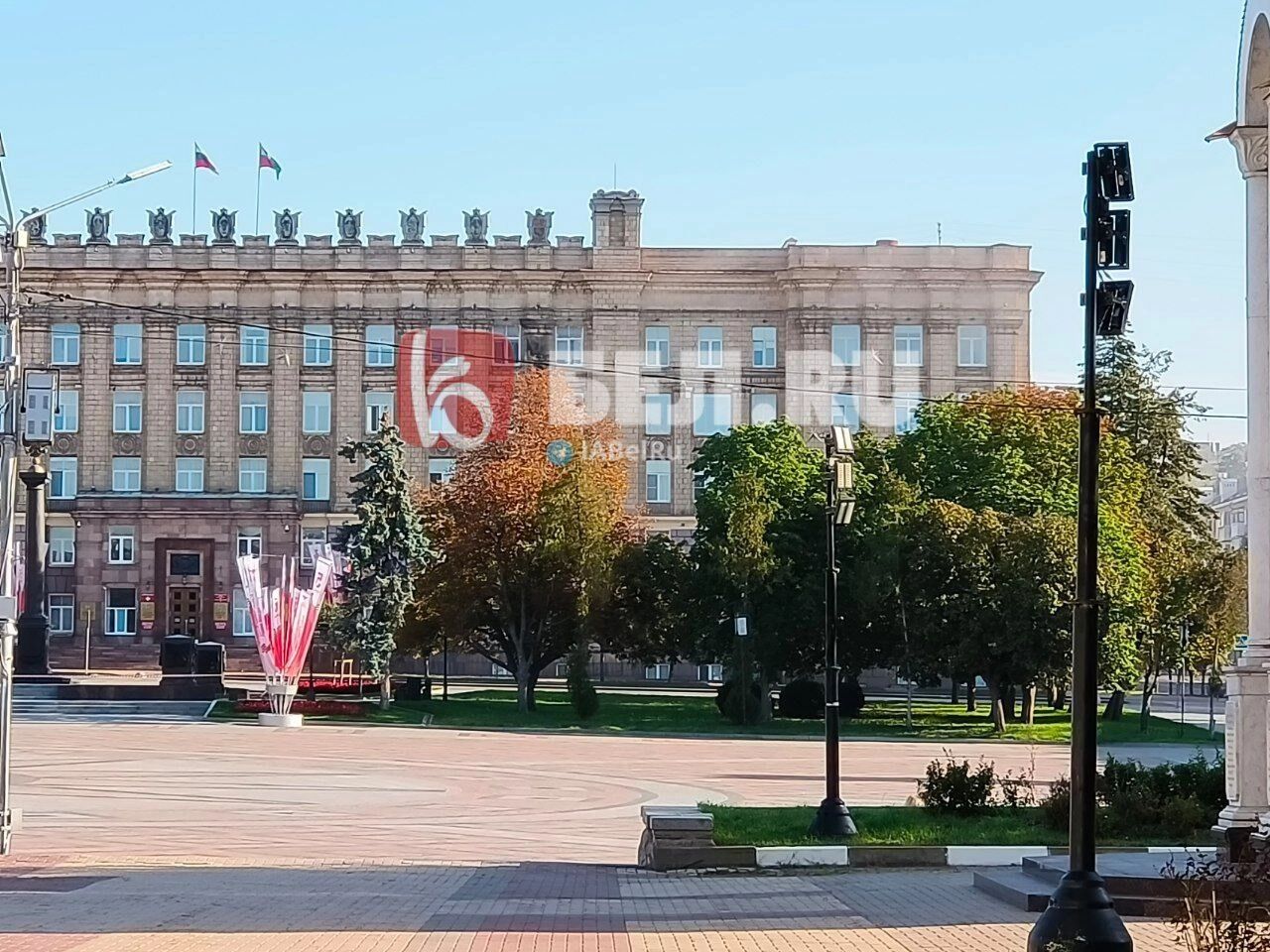 Последствия атаки на здание правительства в Белгороде 
