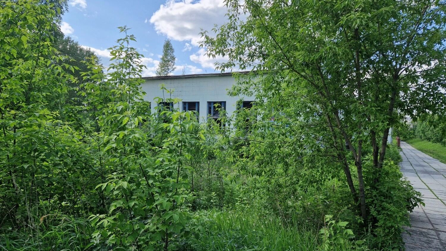 Заброшенное здание ДОСААФ в Нижнем Тагиле