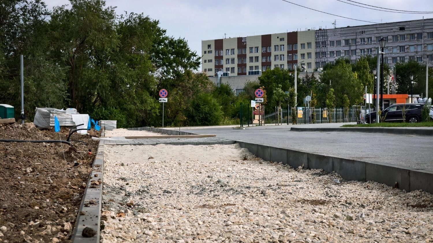 Работы в сквере идут полным ходом