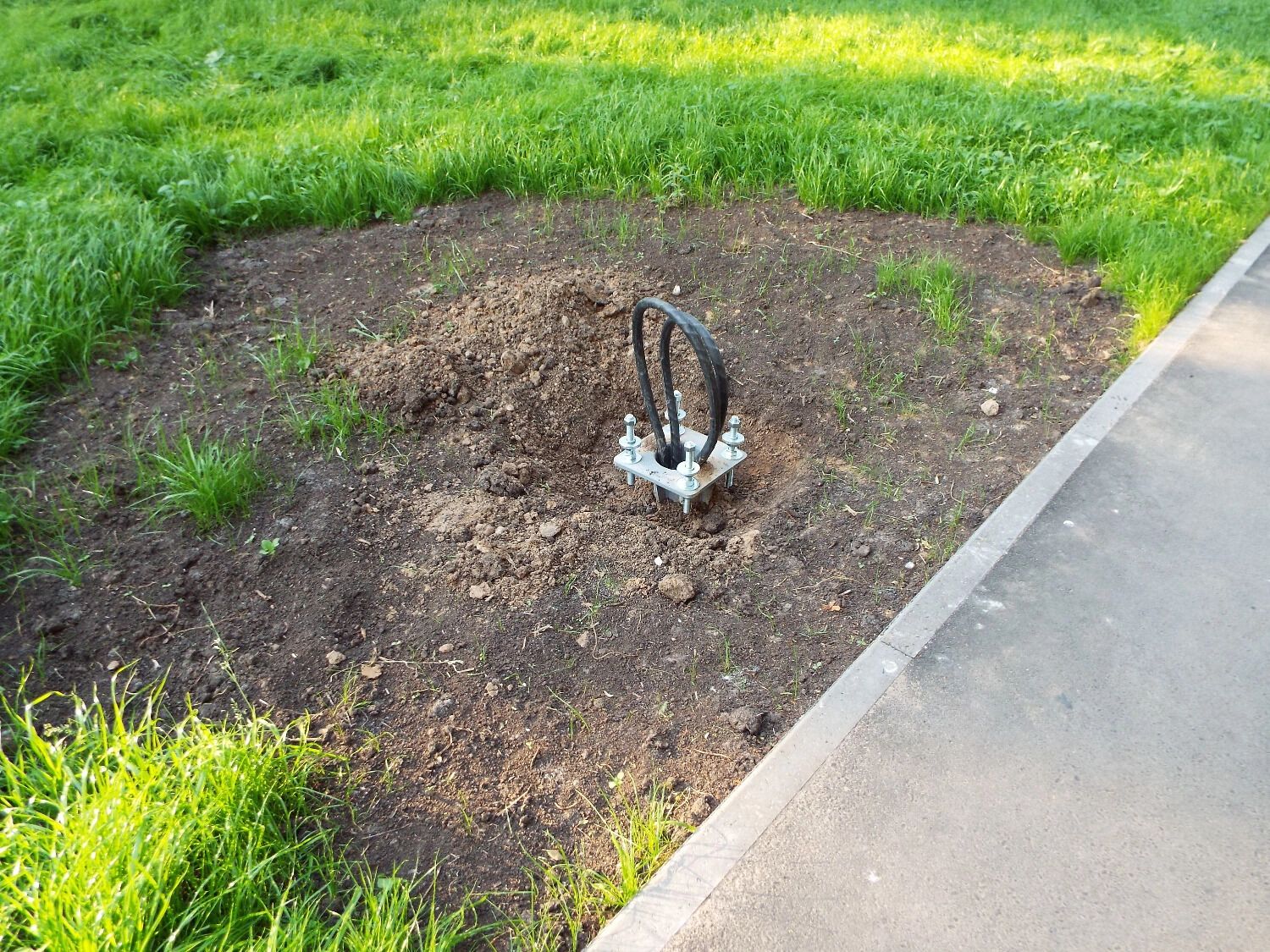 Часть пешеходной зоны почти готова