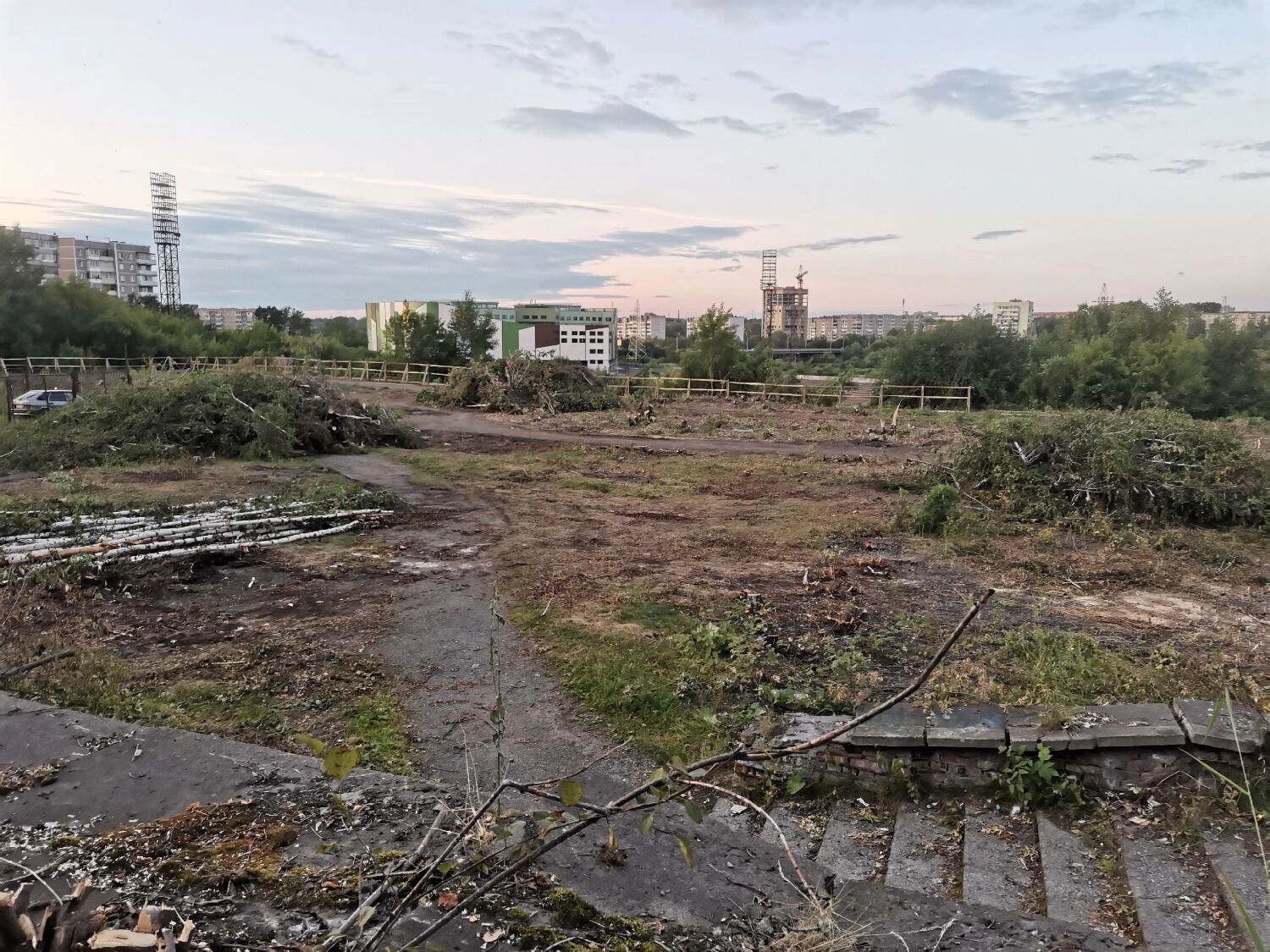 В Нижнем Тагиле началось строительство круглогодичного катка на Вые