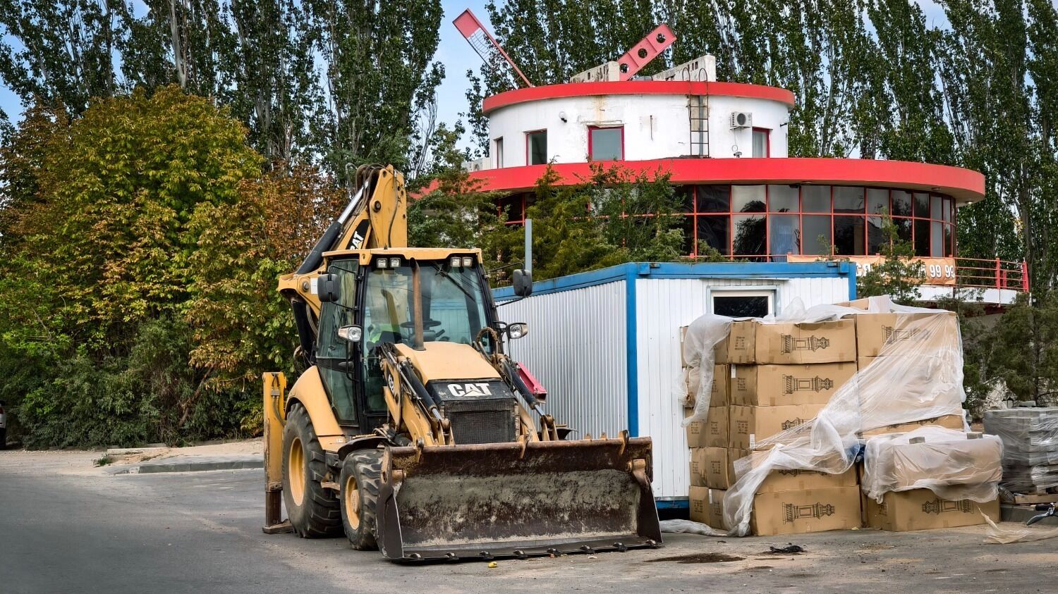 В Волгограде благоустраивают еще один сквер у Старой Сарепты