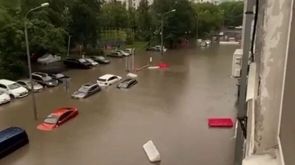 Затопленные улицы Москвы