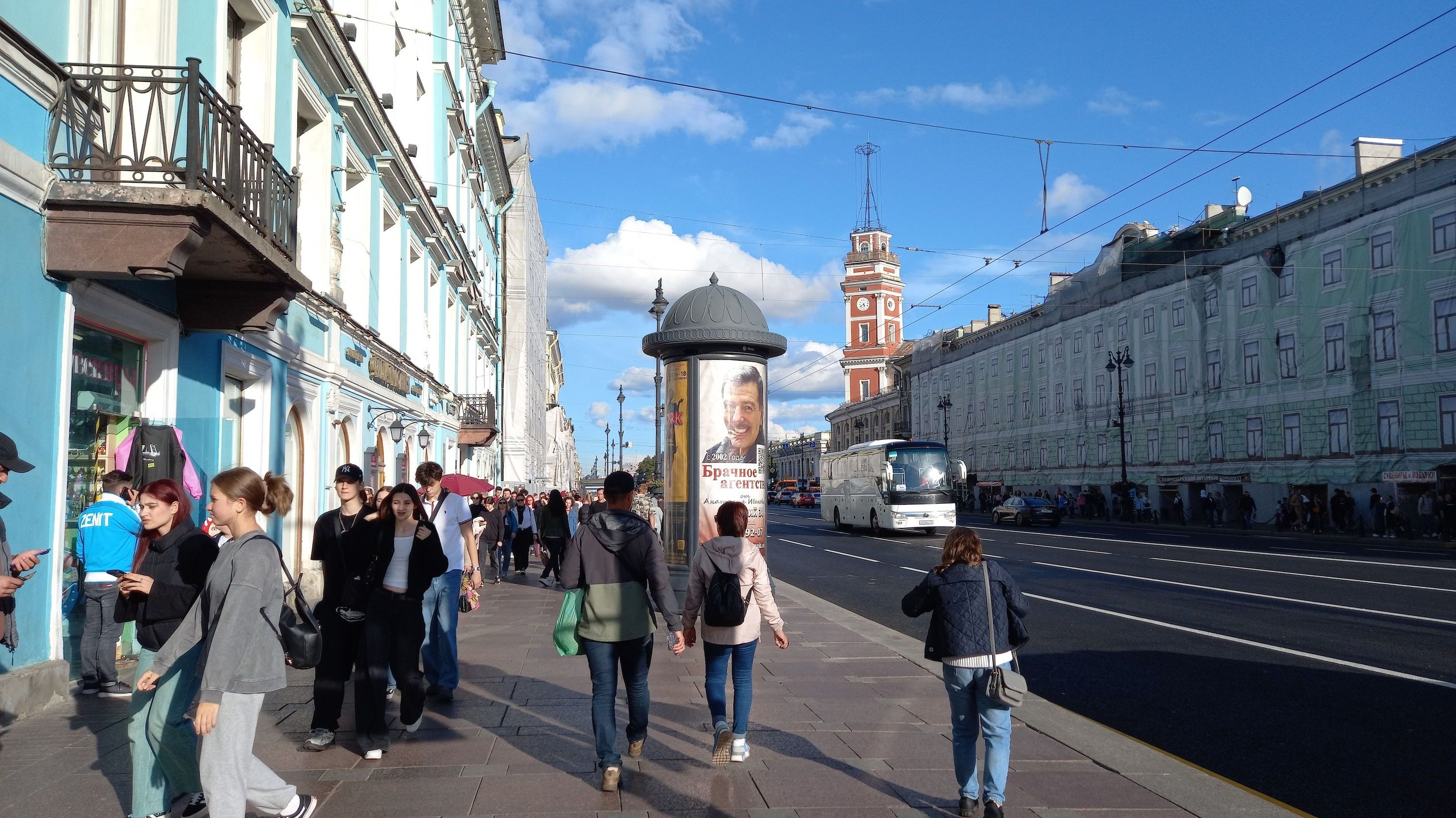 Синоптик: Антициклон удержит аномальное тепло в Петербурге