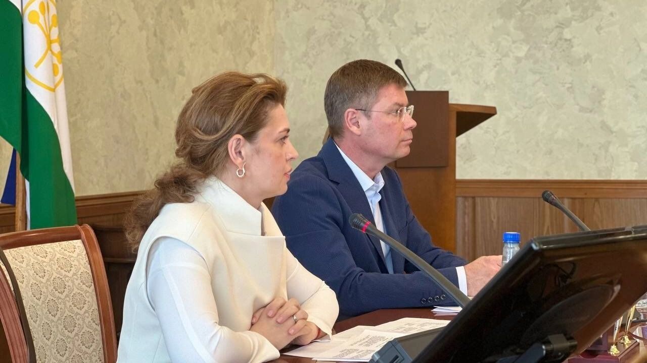 Каринэ Хабирова предпочитает европейские люксовые бренды и одежду от отечественных дизайнеров