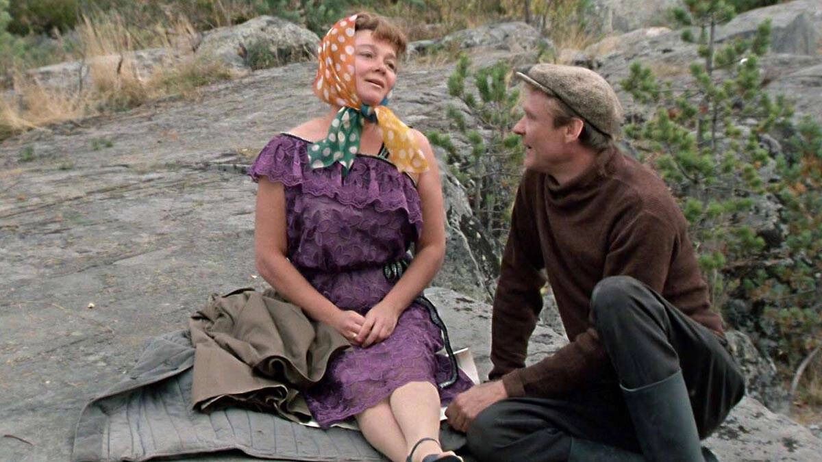 Кадр из фильма «Любовь и голуби»