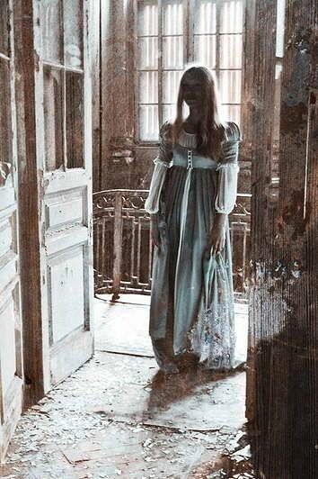 Софья Демидова в&nbsp;Больших Тайцах (работа фотографа)