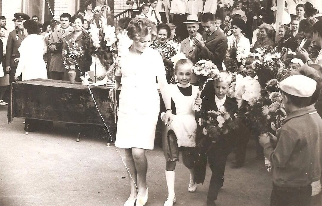 Средняя школа № 4, 1&nbsp;сентября 1974&nbsp;года