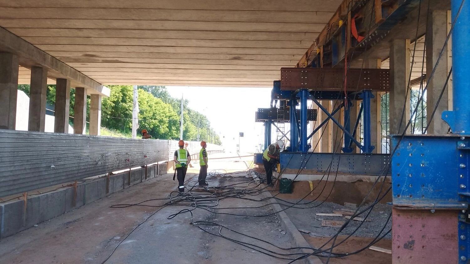 Ремонт эстакады в центре Ижевска выполнен только наполовину