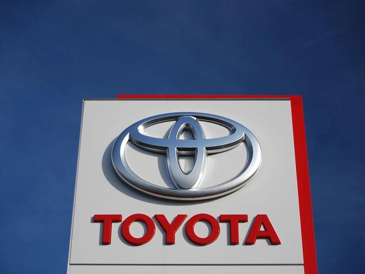 Стелла с лого Toyota