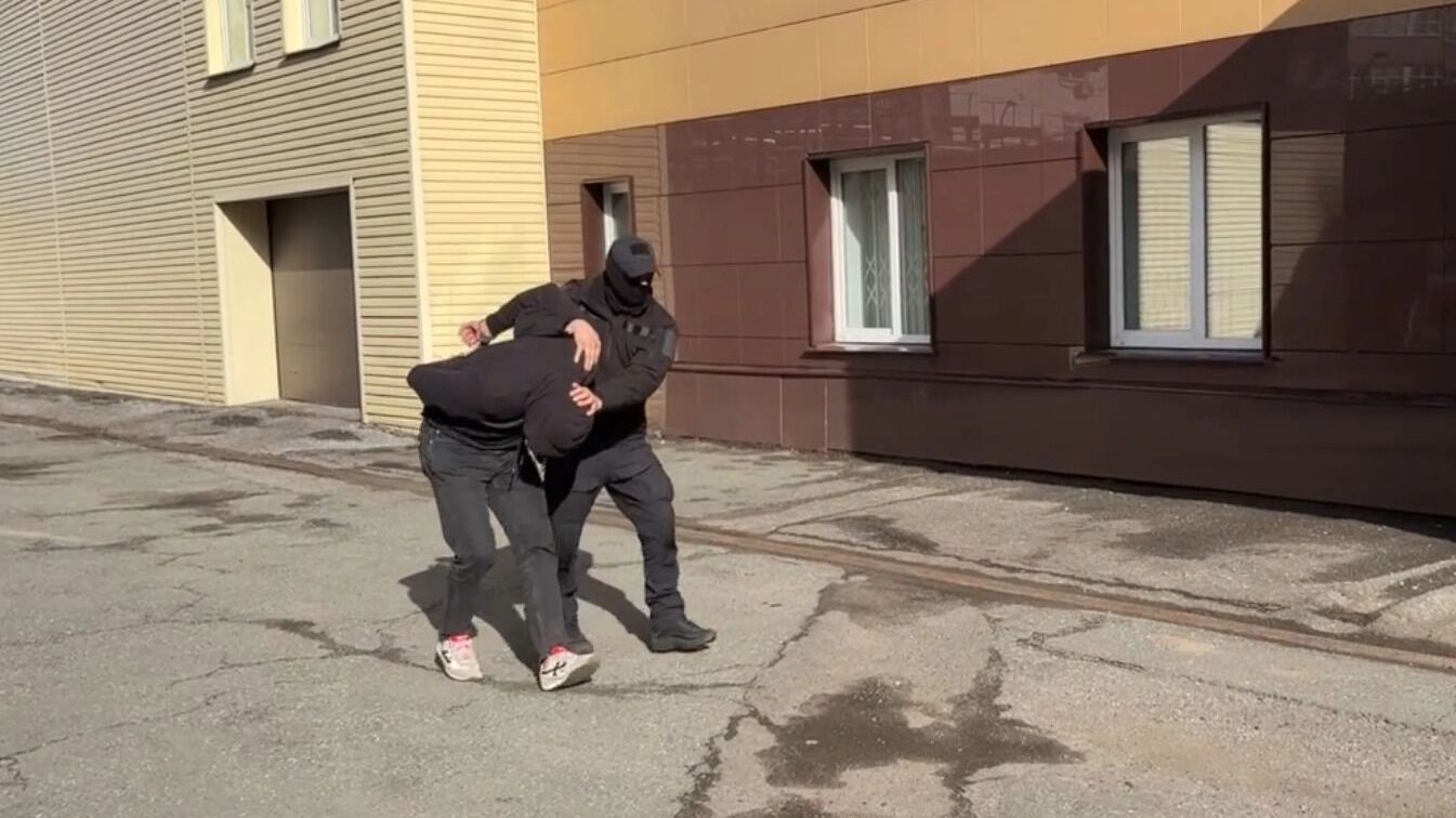 Массовые задержания по делу о незаконных банковских операциях прошли в Удмуртии