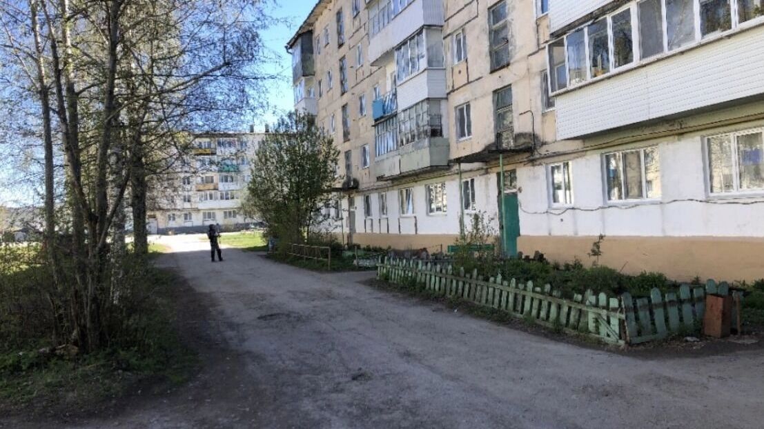 В Прикамье поселок получит новый проезд во дворе и скамейки за 3,1 миллиона рублей