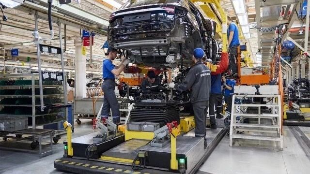 Geely Monjaro белорусской сборки едет в Россию: чем он лучше настоящего китайца
