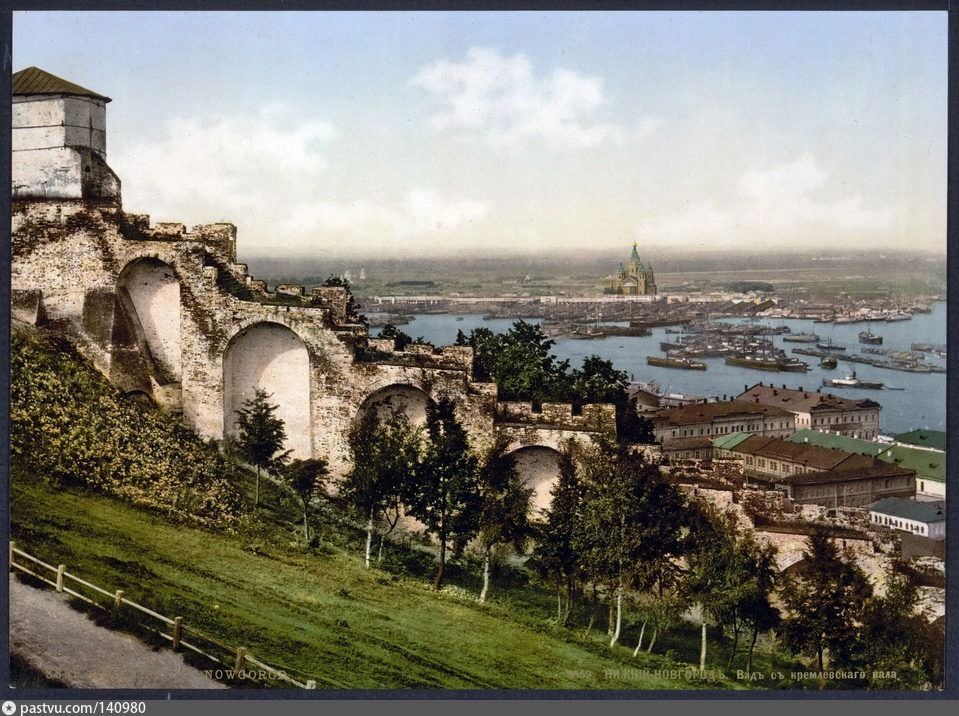 Вид на&nbsp;стену нижегородского кремля при Российской Империи