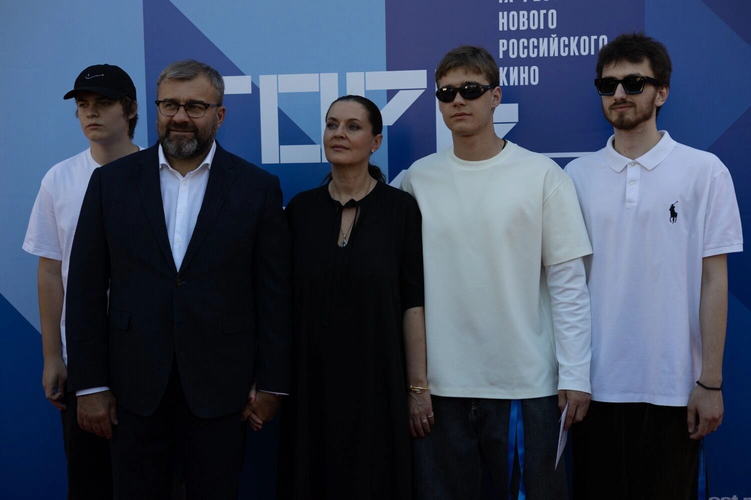 Первым на дорожку вышел Михаил Пореченков