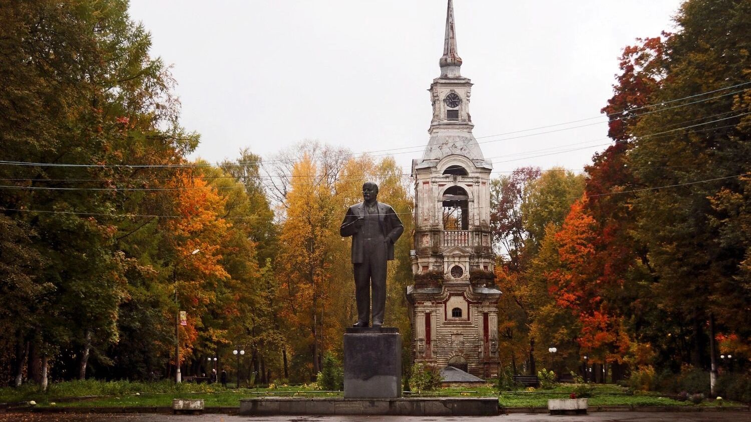 В отпуск осенью в Тверскую глубинку. Три города, паровоз и каменоломни