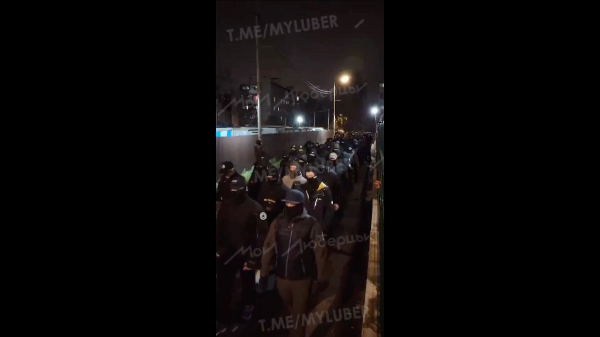 Вопрос дня: можно ли отмечать День народного единства маршем и в балаклавах?