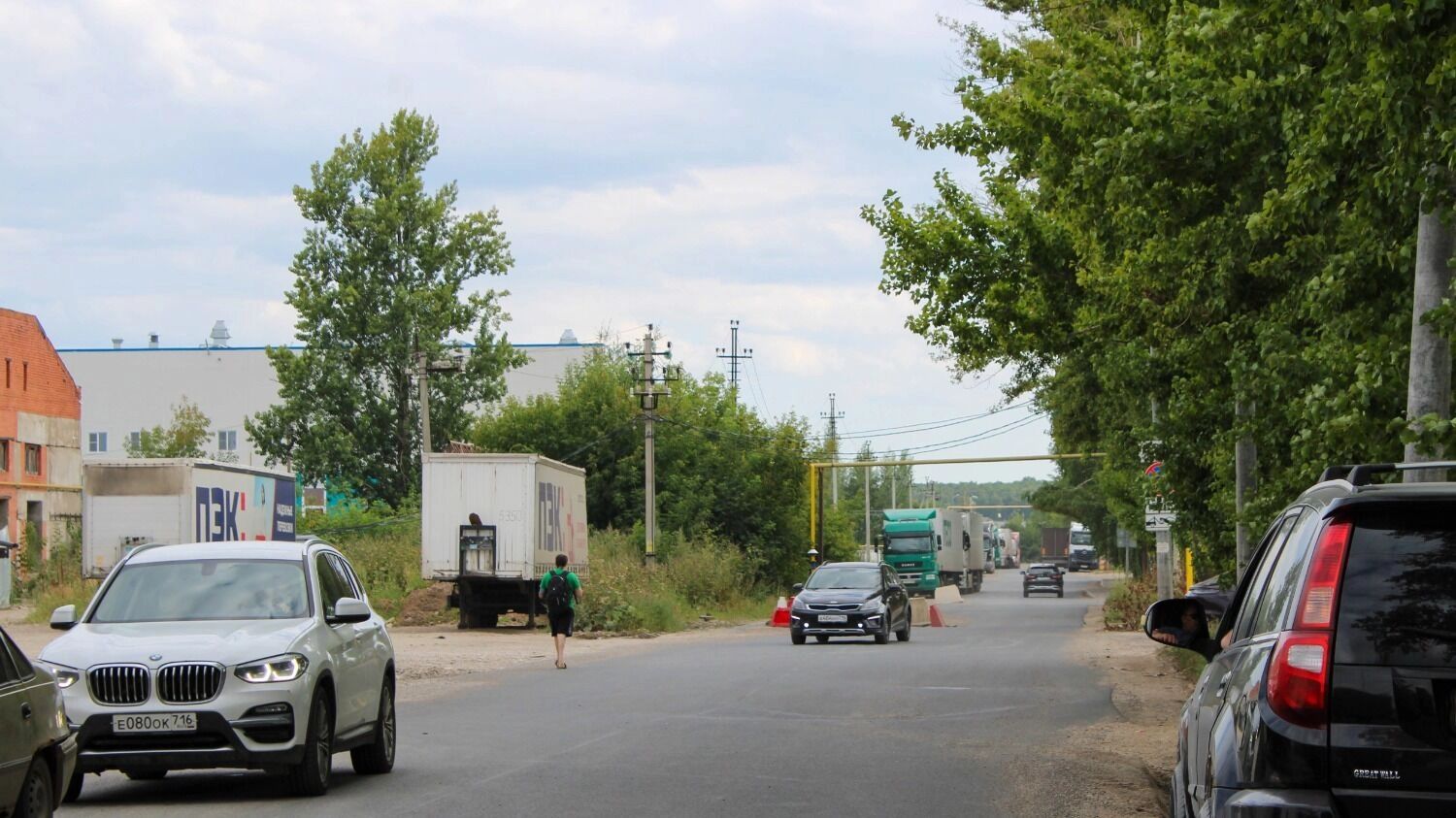 Перекресток улиц Тихорецкая — Крутовская