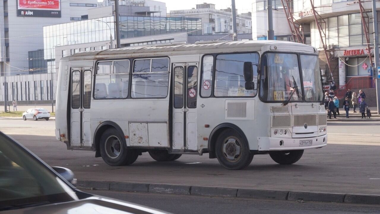Автобус на&nbsp;Гордеевской улице в&nbsp;Нижнем Новгороде
