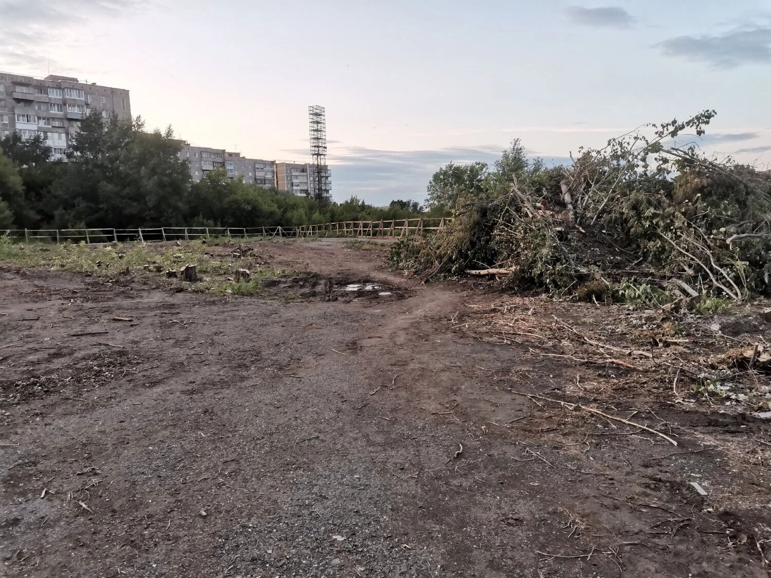 В Нижнем Тагиле началось строительство круглогодичного катка на Вые