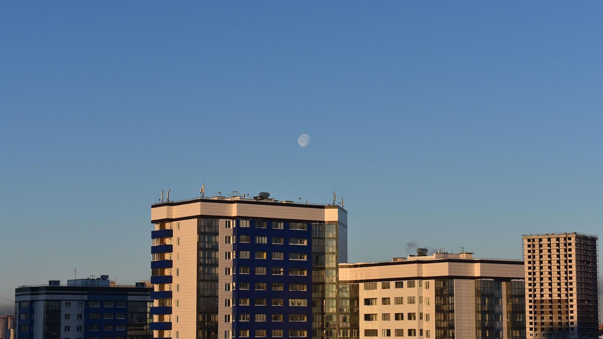 В Петербург увеличился срок продажи квартир