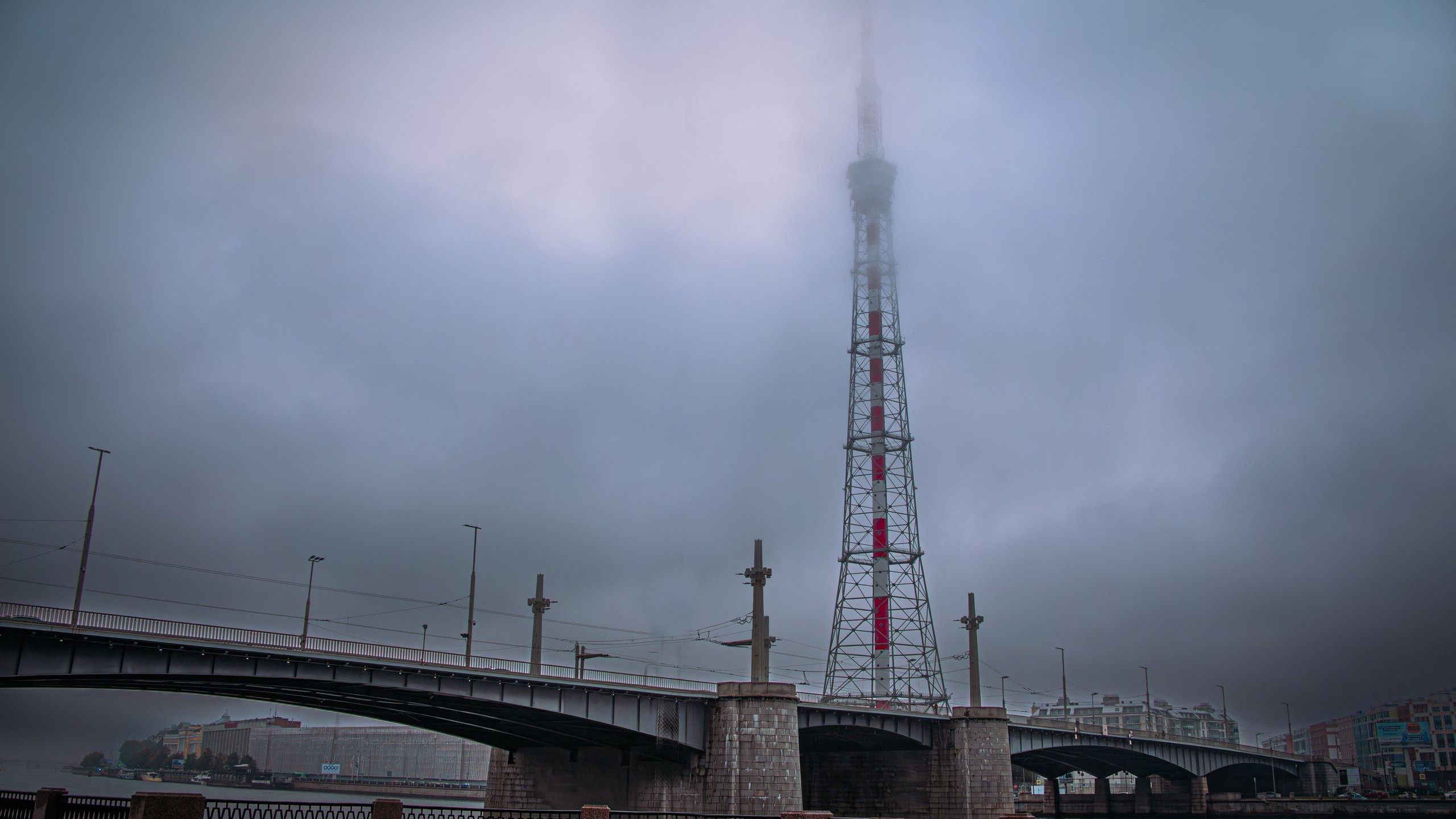 Снег, дожди и гололед: погода продолжает испытывать петербуржцев на прочность Снег, дожди и гололед: погода продолжает испытывать петербуржцев на прочность