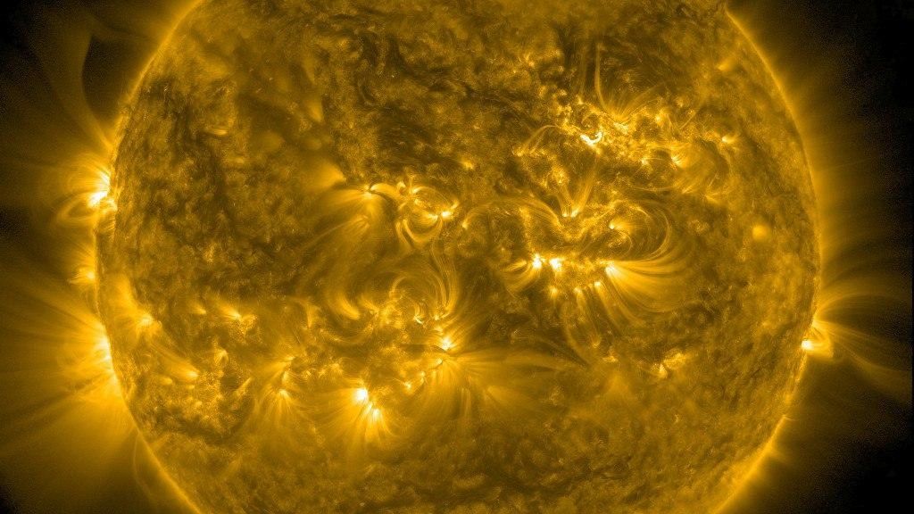 На Солнце произошла рекордная за год вспышка: прогноз магнитных бурь изменится