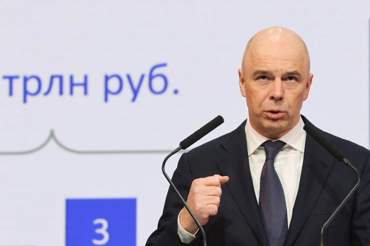 Рубль крепчает. Что происходит с нацвалютой, при чем тут нефть и что будет дальше