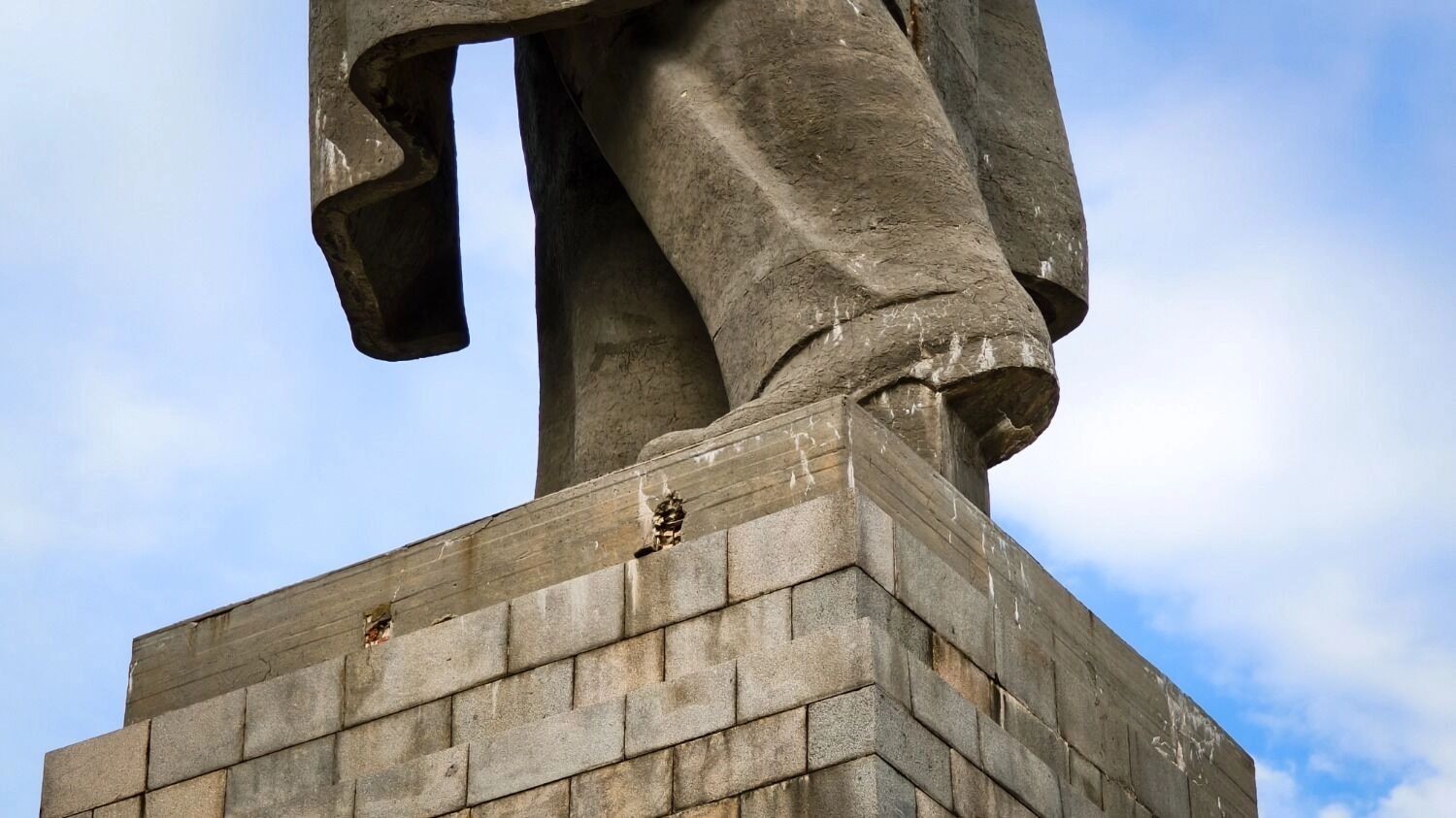 Когда начнется реставрация Ленина в Волгограде неизвестно