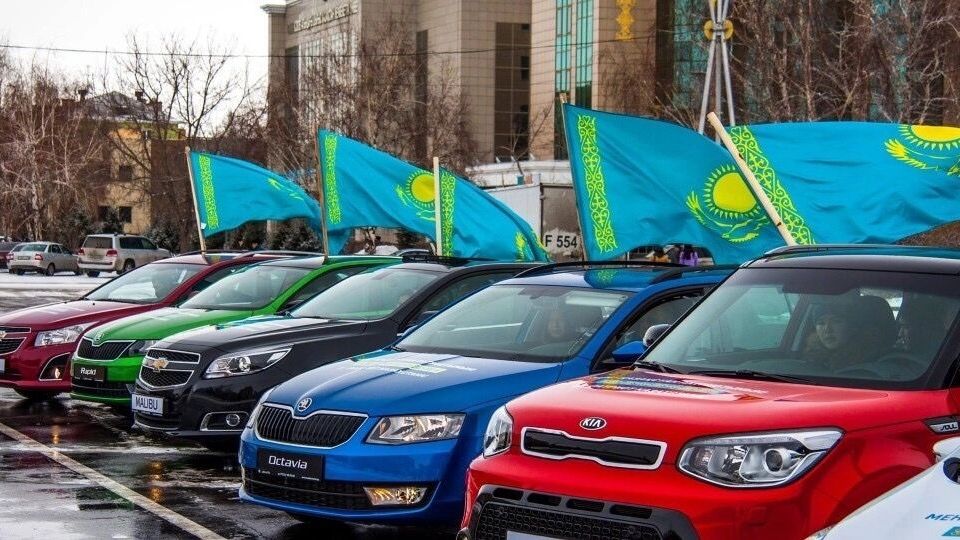 Утильсбор по второму кругу? ФТС требует миллионы с покупателей авто из Казахстана Утильсбор по второму кругу? ФТС требует миллионы с покупателей авто из Казахстана