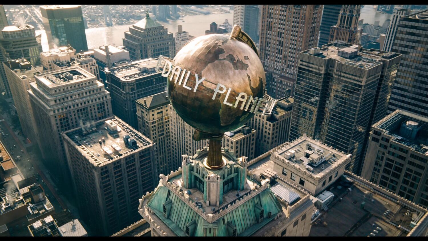Супермен 2025 (16+); Режиссёр и сценарист Джеймс Ганн.