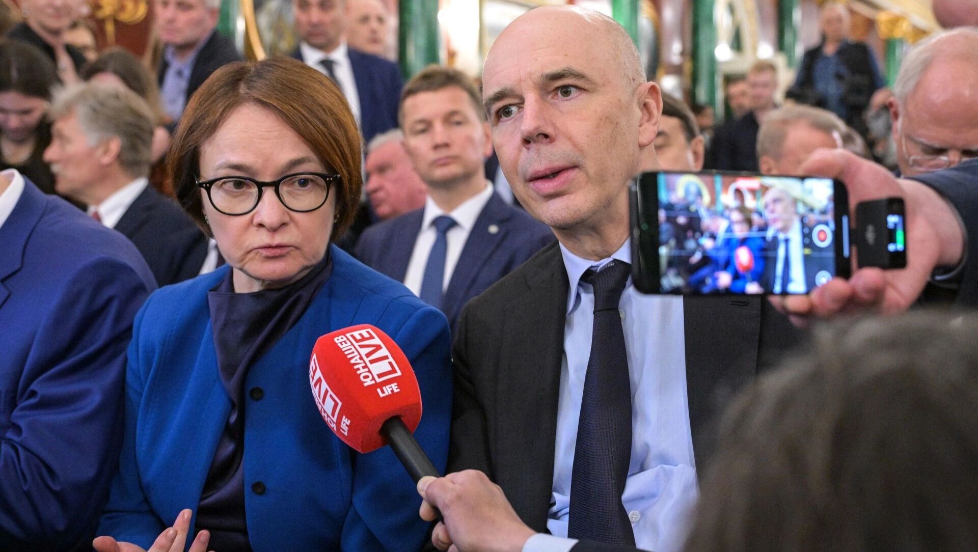 Эксперты — о решении ЦБ по ключевой ставке: «Еще немного, и по России ударит кризис»