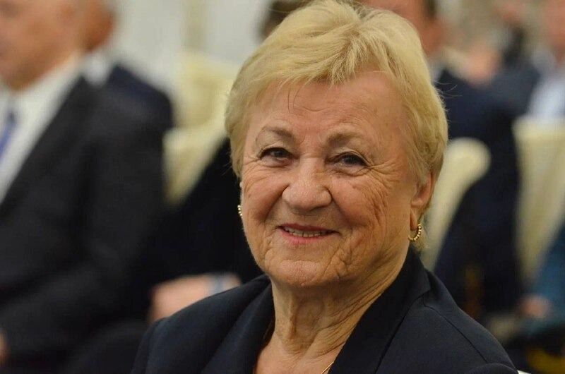 Вера Штельбаумс получила звание Героя Омской области