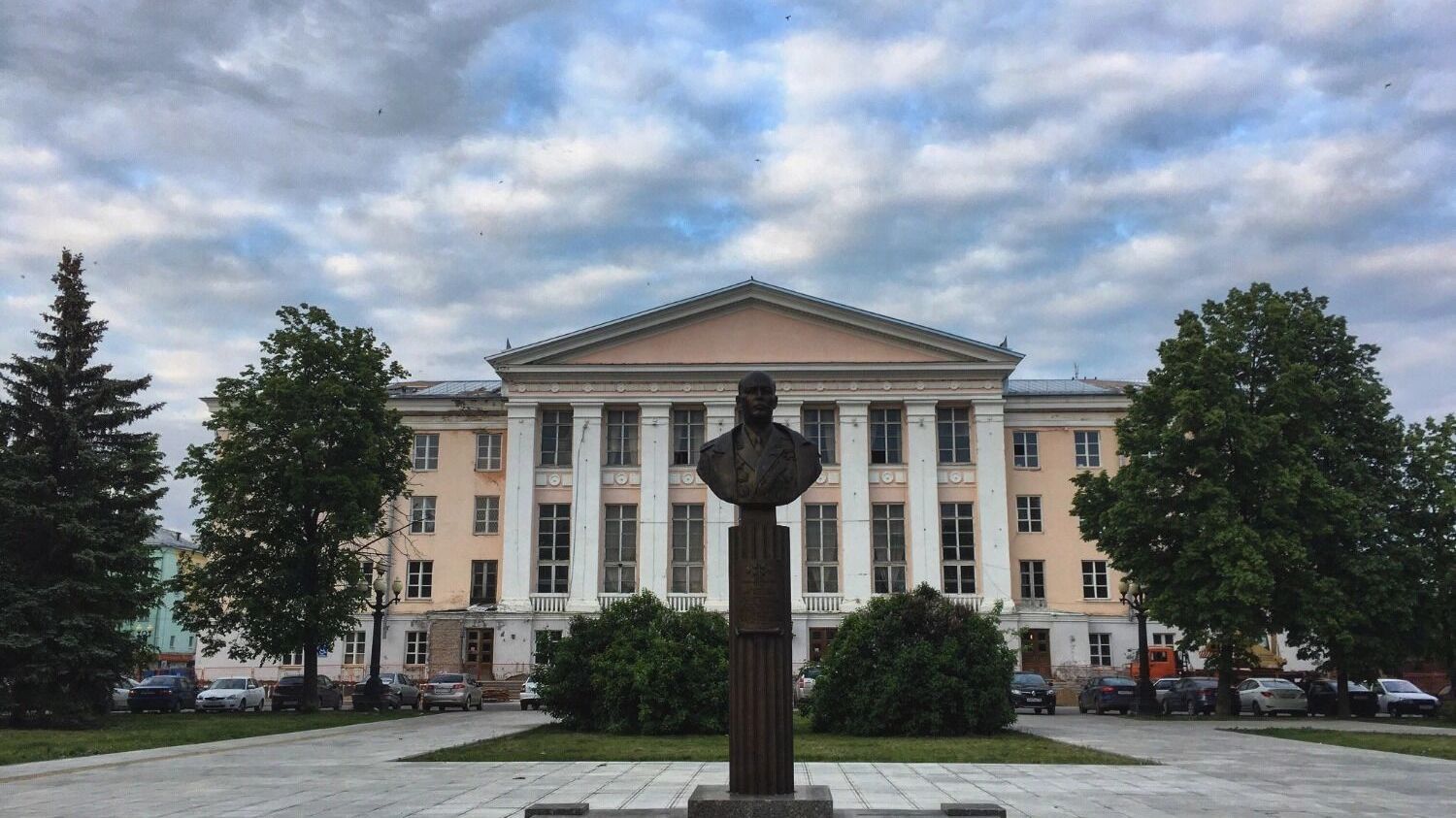 ДК имени Ленина в Авиастроительном районе Казани
