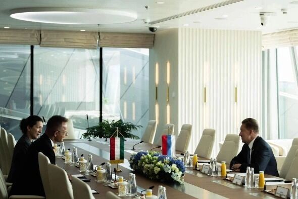 Министр иностранных дел Венгрии на встрече с главой «Газпрома» Алексеем Миллером