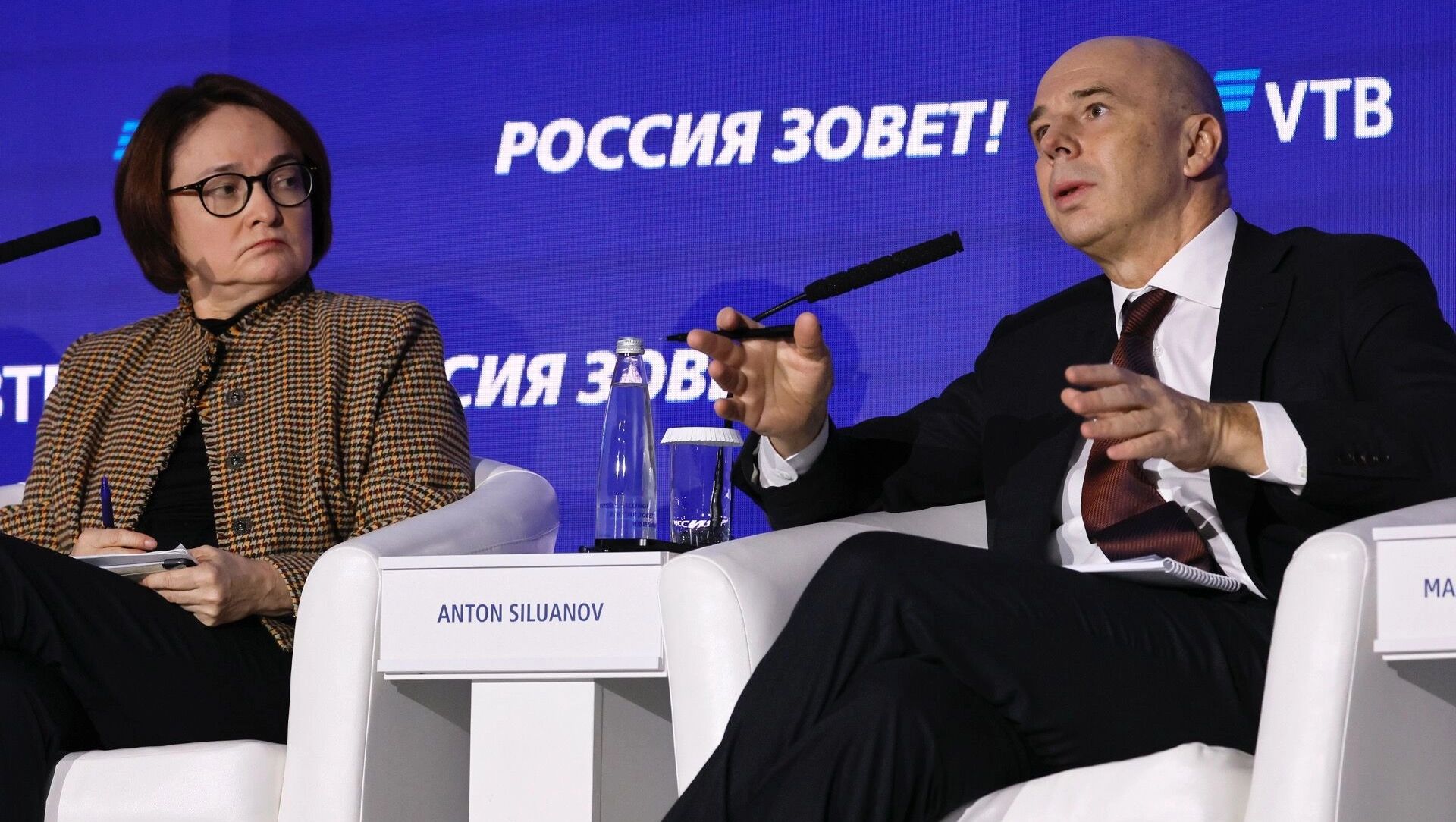 Экономист Михаил Беляев — про кризис в России: «Центробанк вдрызг неправ»