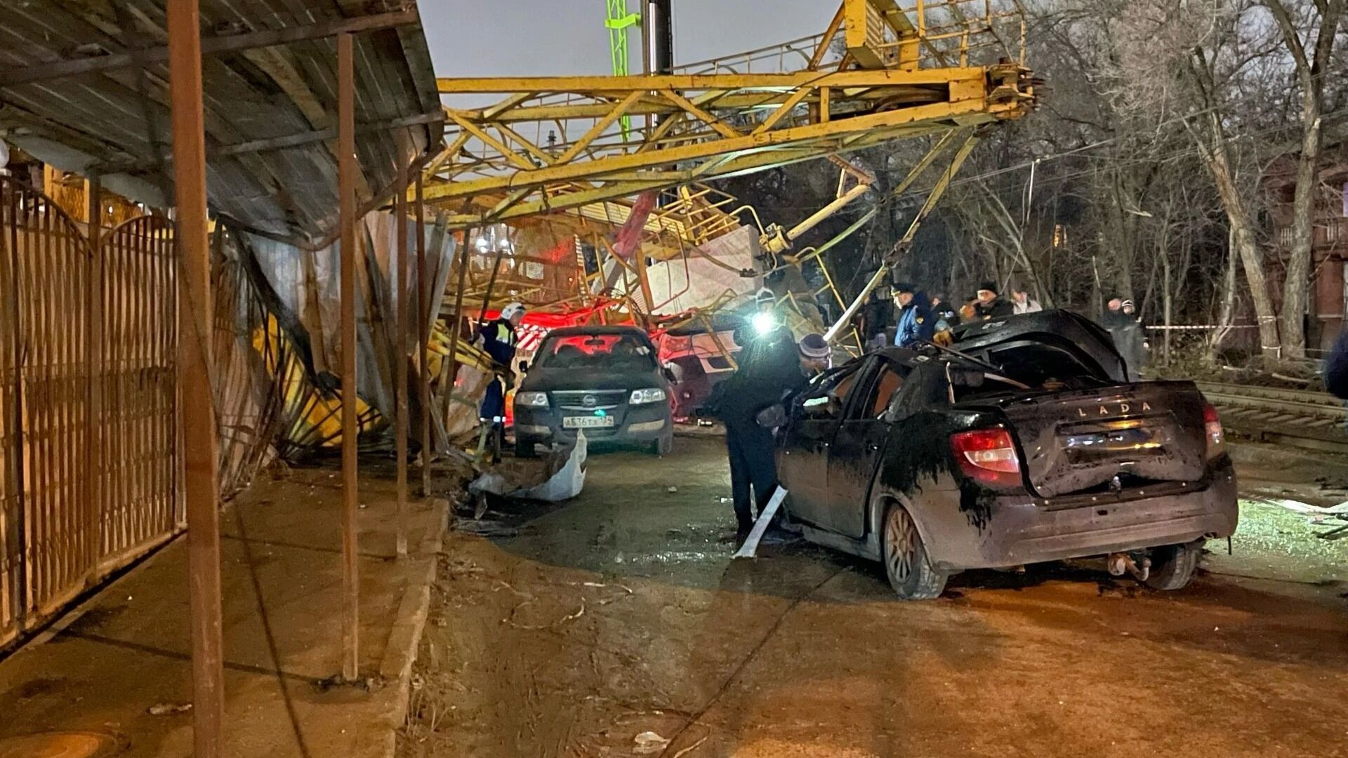 В Волгограде раскрыта причина падения башенного крана