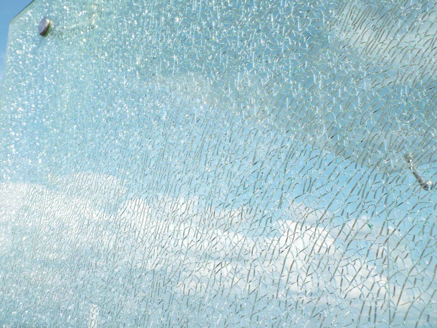 Некоторые беседки повреждены