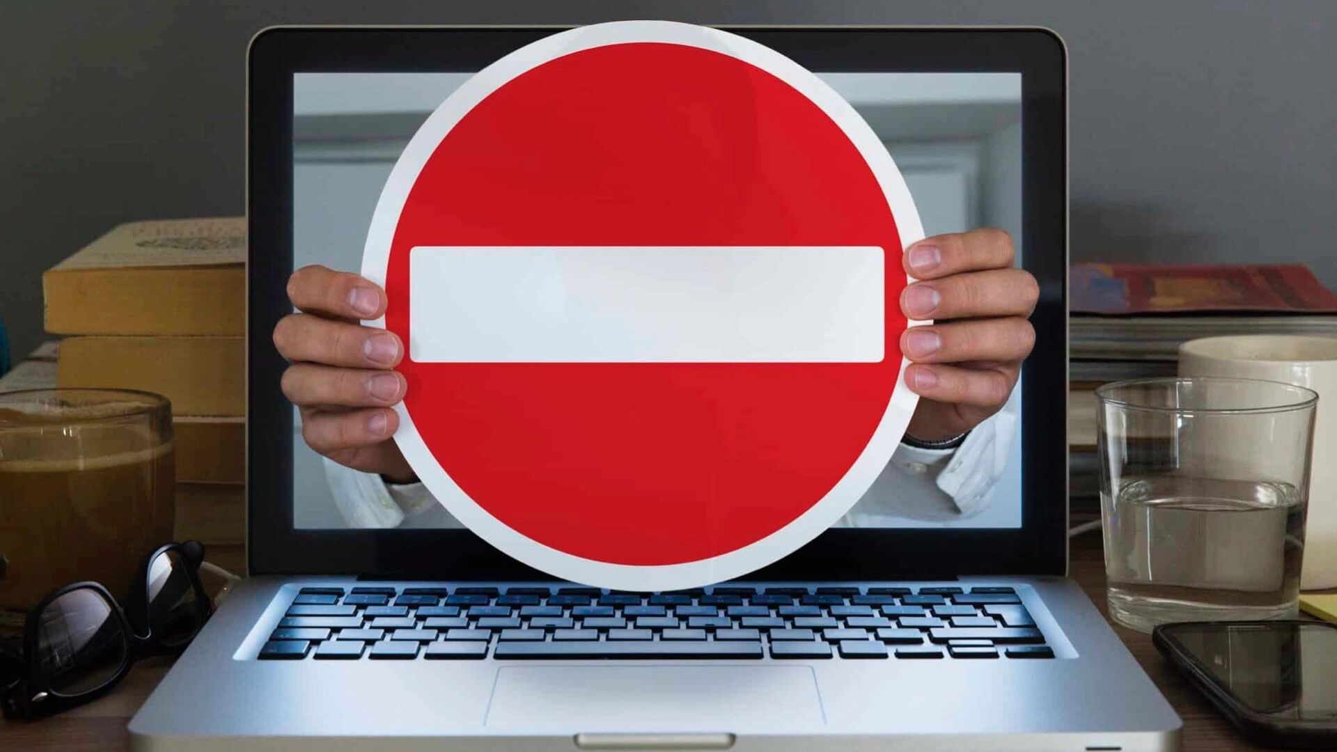 Вопрос дня: есть ли бреши в защите детей от порнографии в интернете?