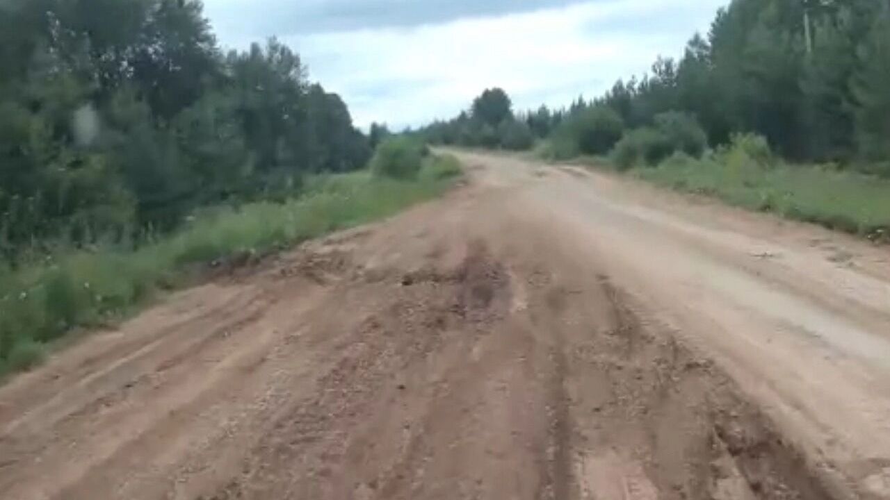 В Удмуртии обнаружили еще одну непроезжую для школьного автобуса дорогу