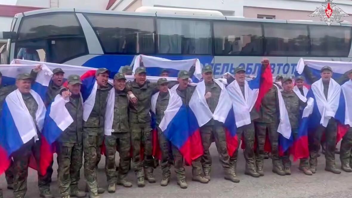 Двое бойцов вернулись из украинского плена в Удмуртию