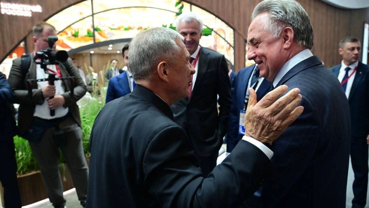 Гендиректор АО «Дом.РФ» Виталий Мутко