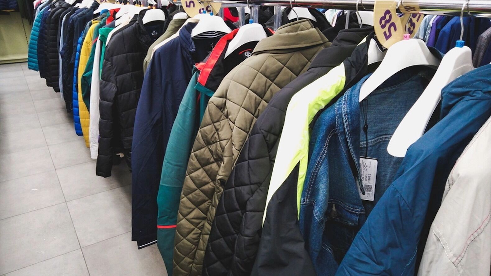 Время секонд-хендов: почему подержанные вещи вытесняют новые российские бренды