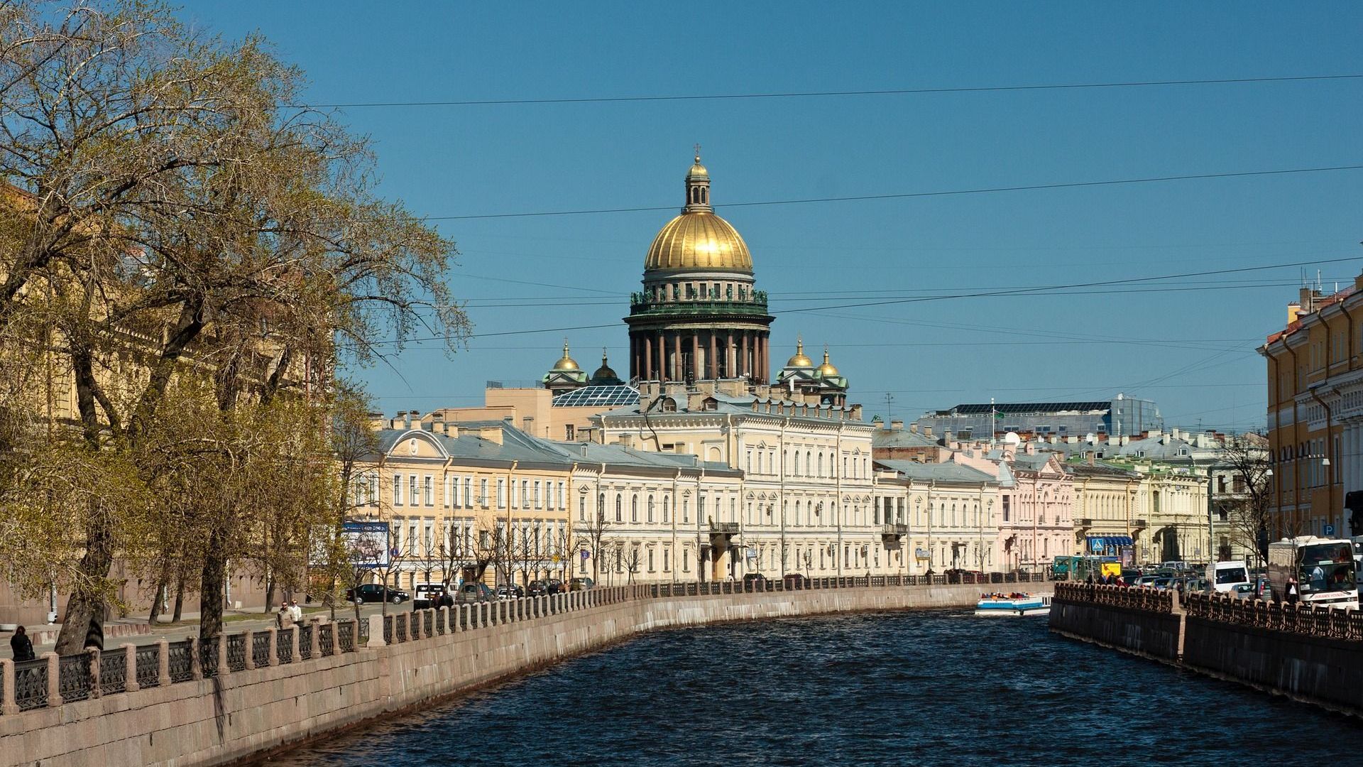 В Петербург пришло «бабье лето»