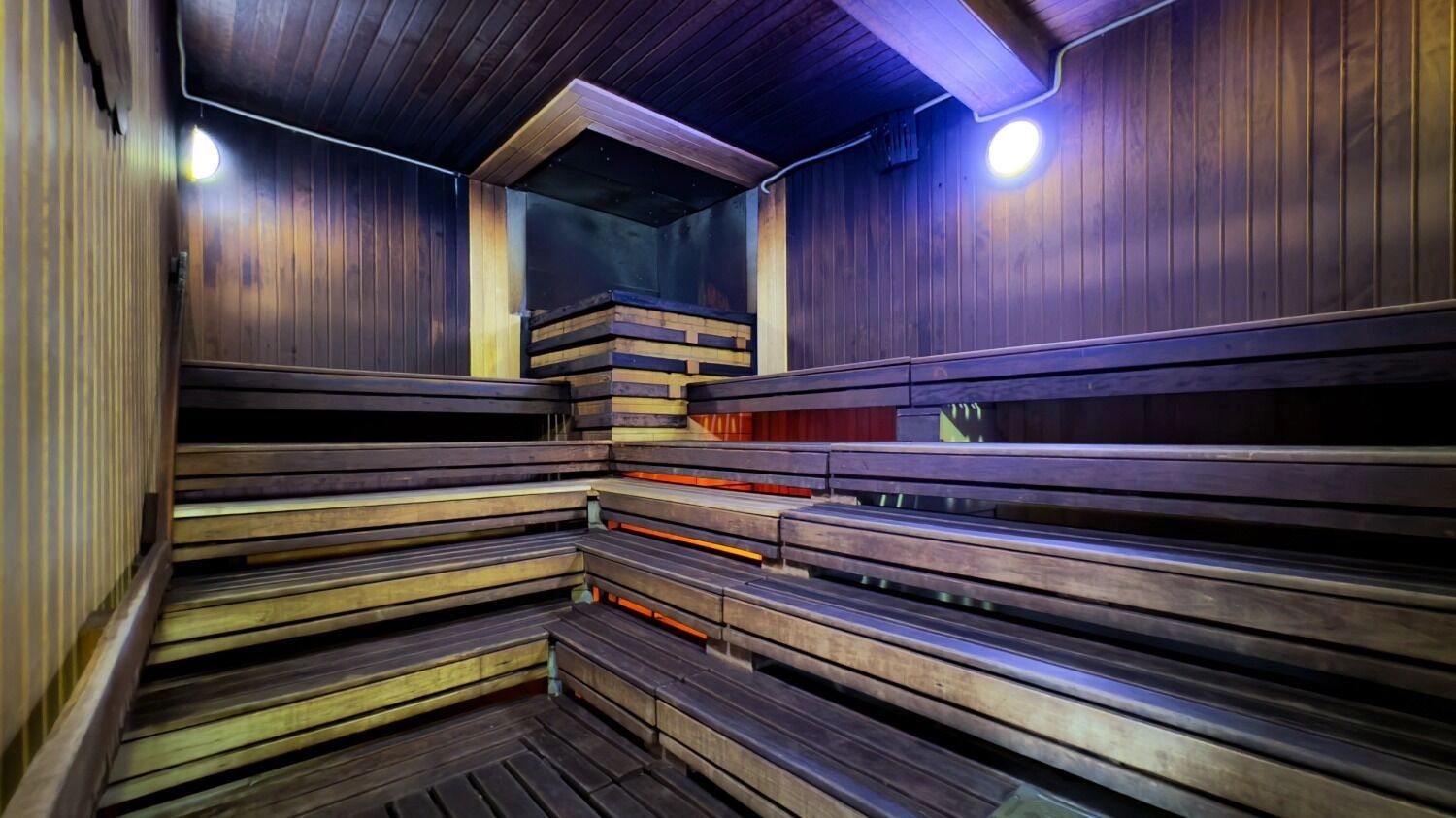 Николаевские бани были построены еще в начале прошлого века.