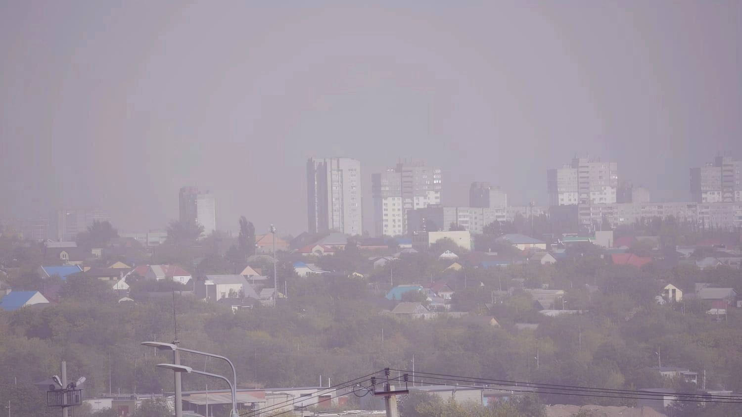 МЧС опровергло пожары несмотря на сильный запах гари над Волгоградом