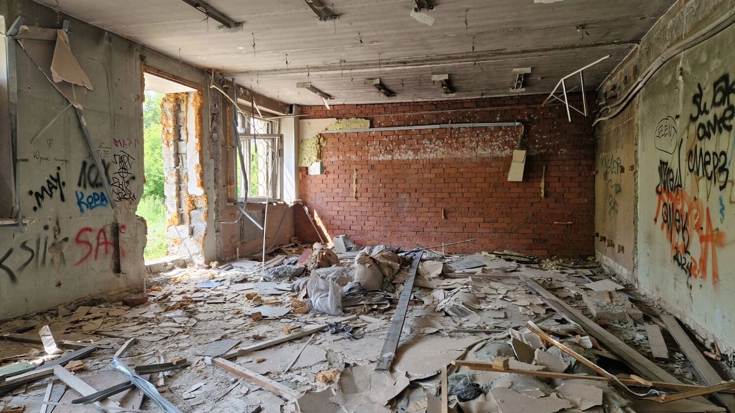 Заброшенное здание ДОСААФ в Нижнем Тагиле