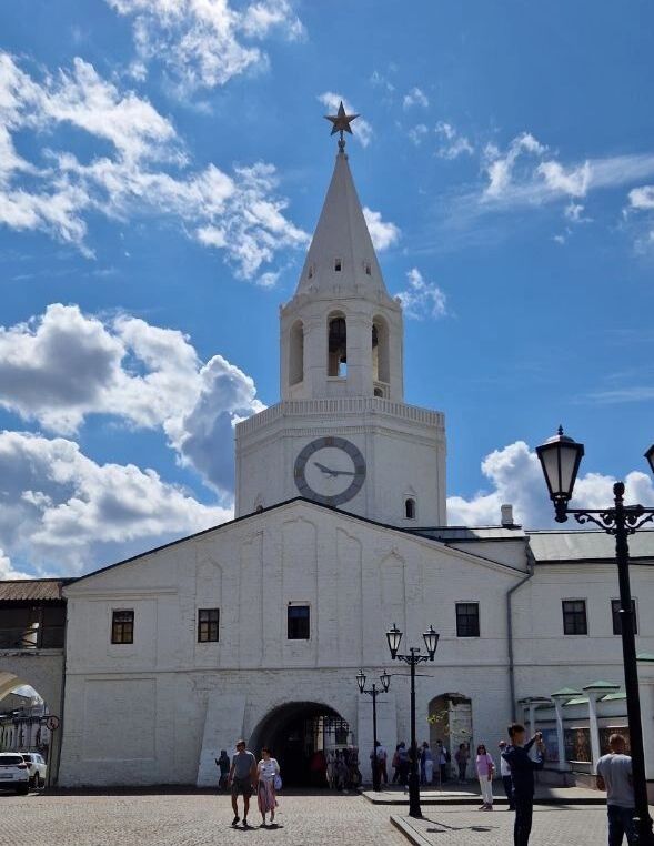 Спасская башня в Казани